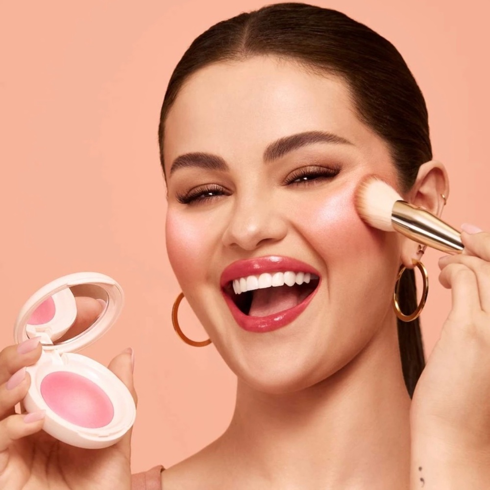 New Rare Beauty Blurring Powder Blush by Selena Gomez Lightweight Natural Hope